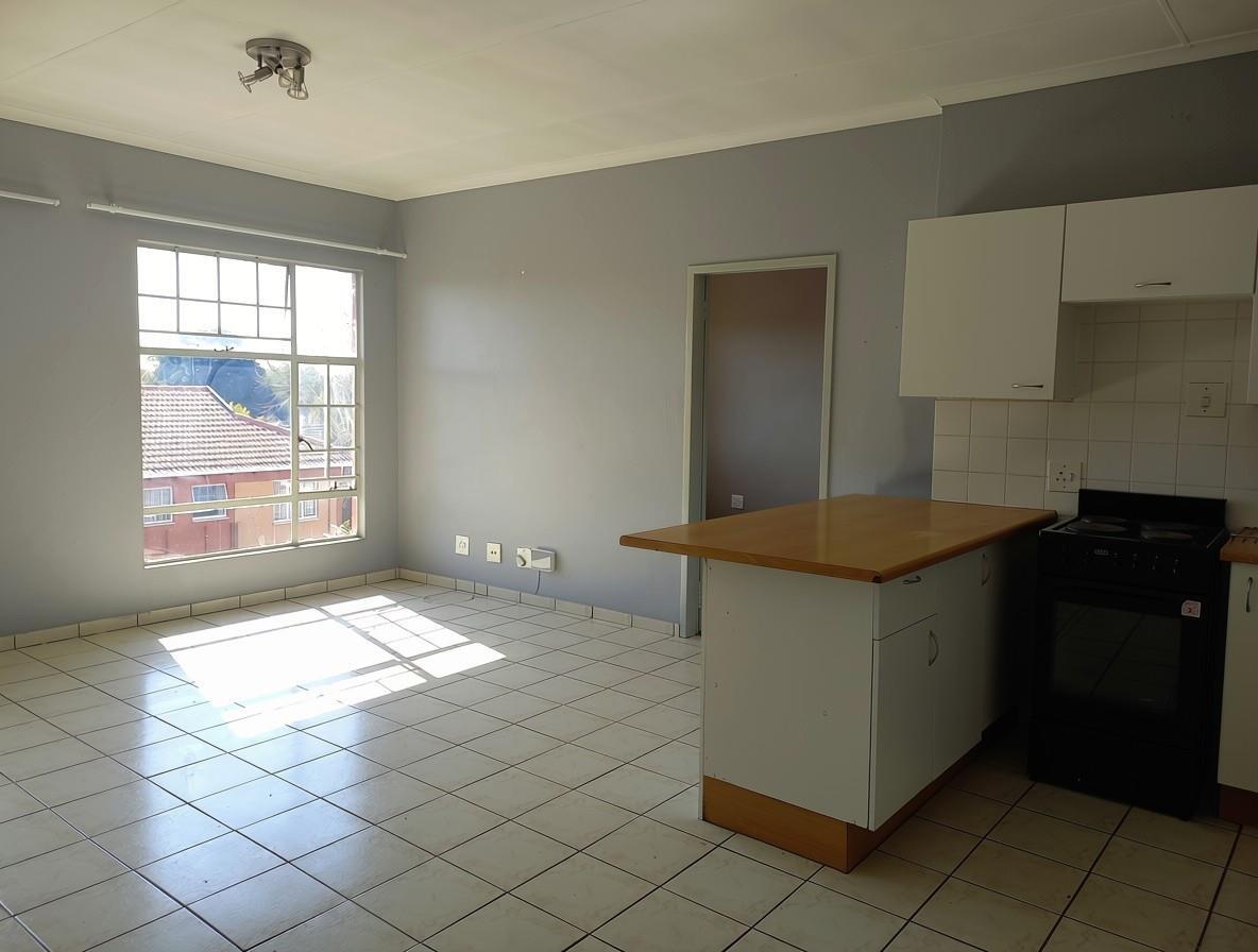 1 Bedroom Apartment in Weltevreden Park