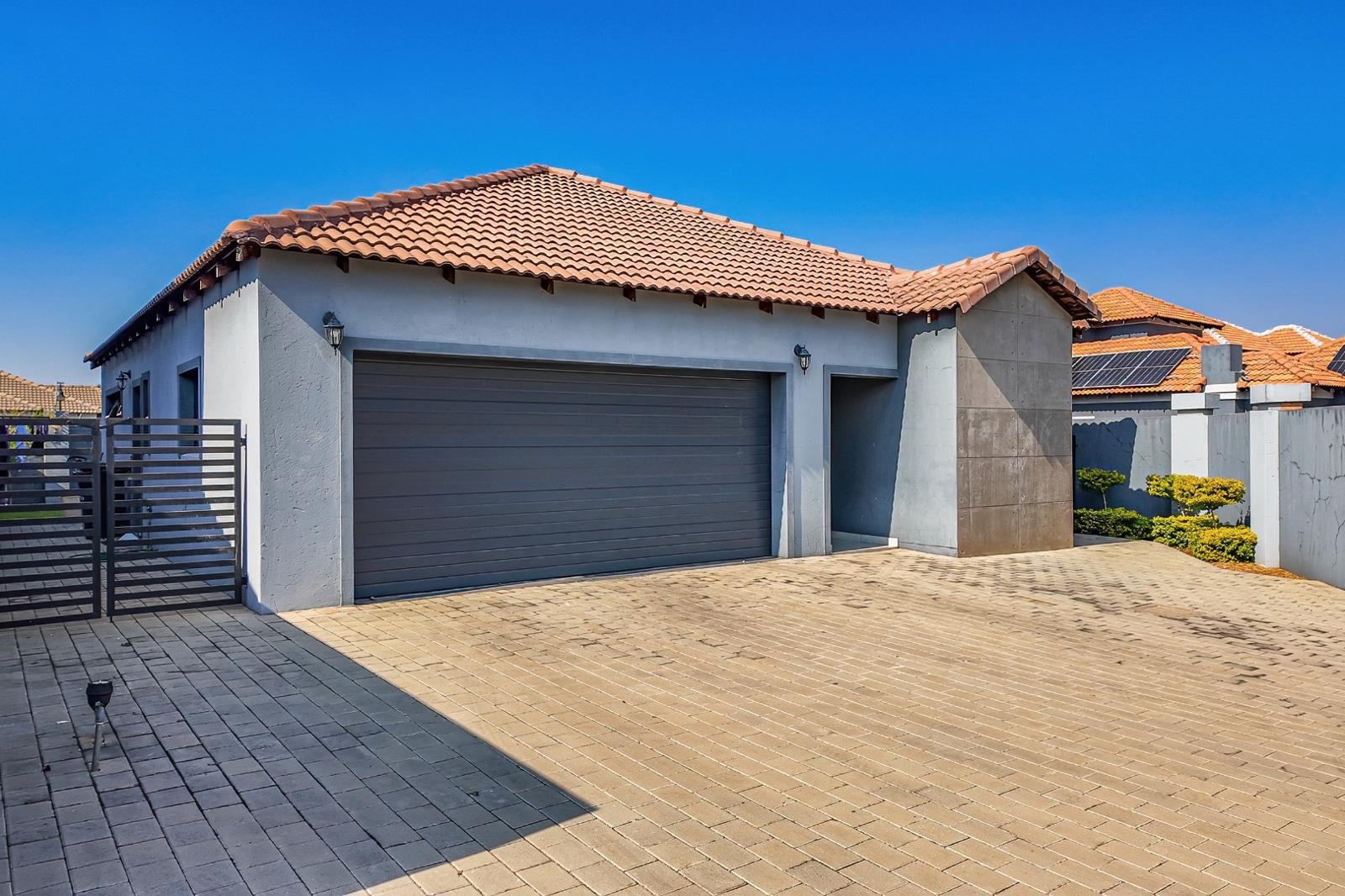 3 Bedroom House in Melodie