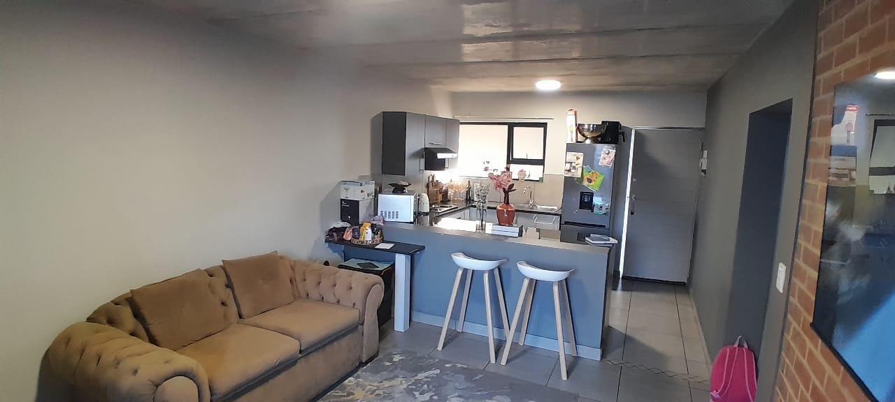 2 Bedroom Apartment in Jansen Park