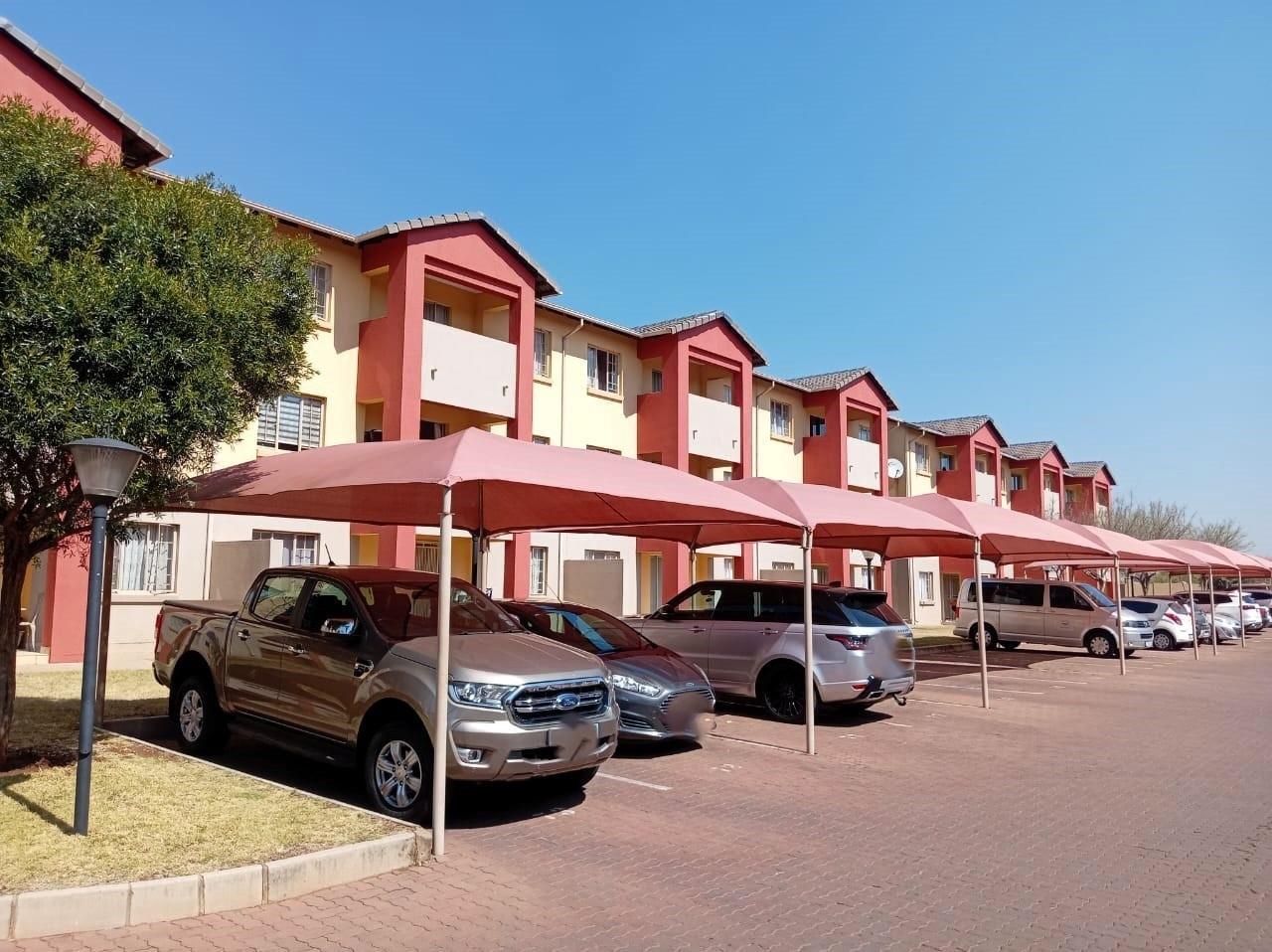 2 Bedroom House in Monavoni