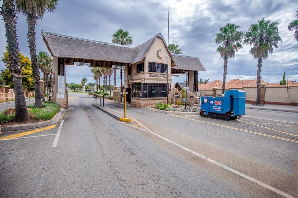 2 Bedroom Apartment in Mooikloof Ridge