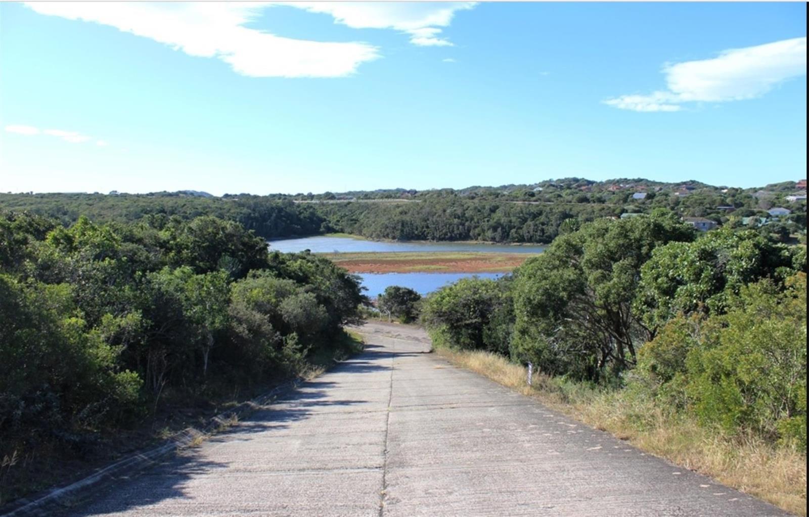820 m² Land available in Kleinemonde