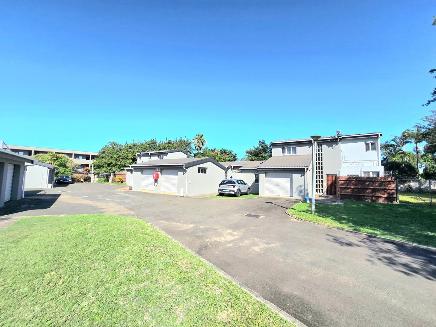 2 Bedroom Simplex in Meer En See