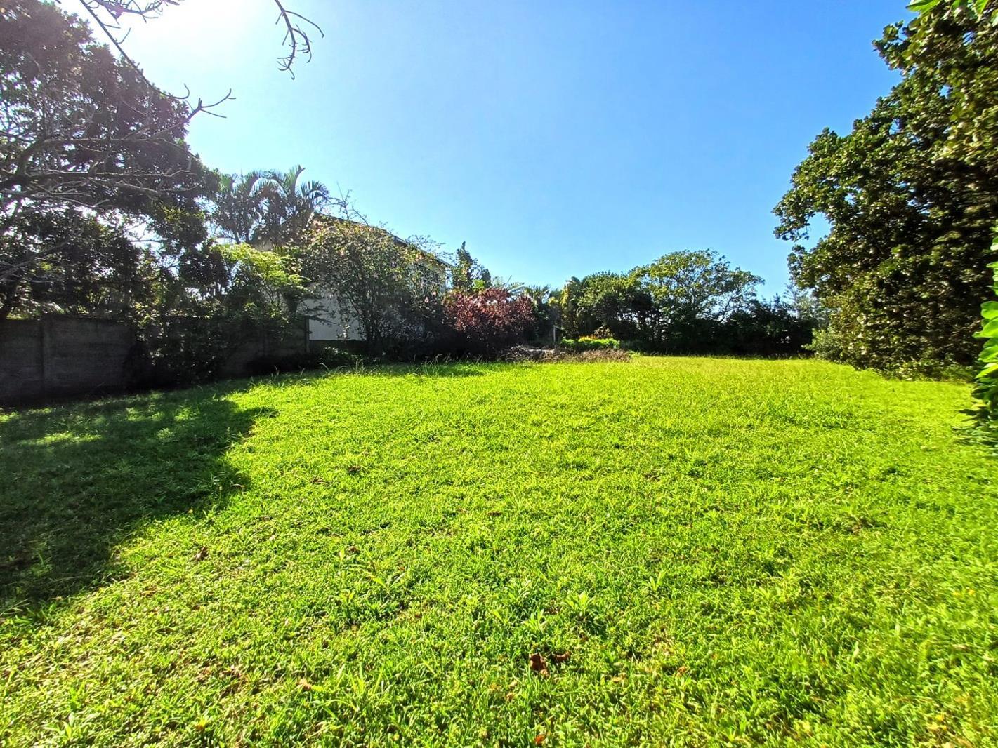 1 014 m² Land available in Port Edward