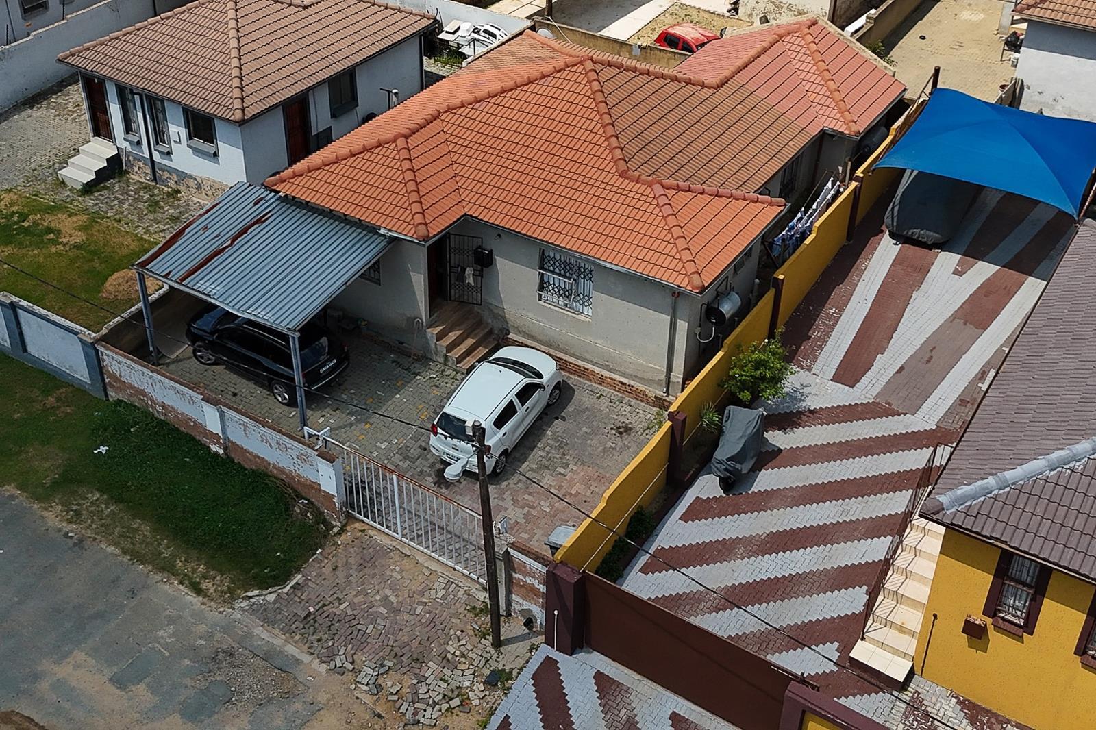 2 Bedroom House in Cosmo City