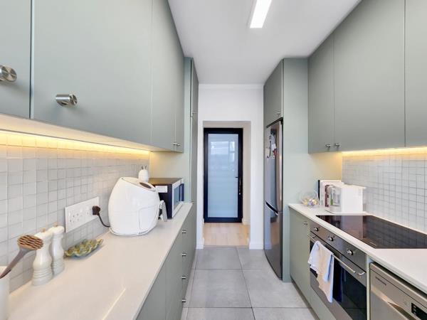 2 Bedroom Apartment in Sea Point