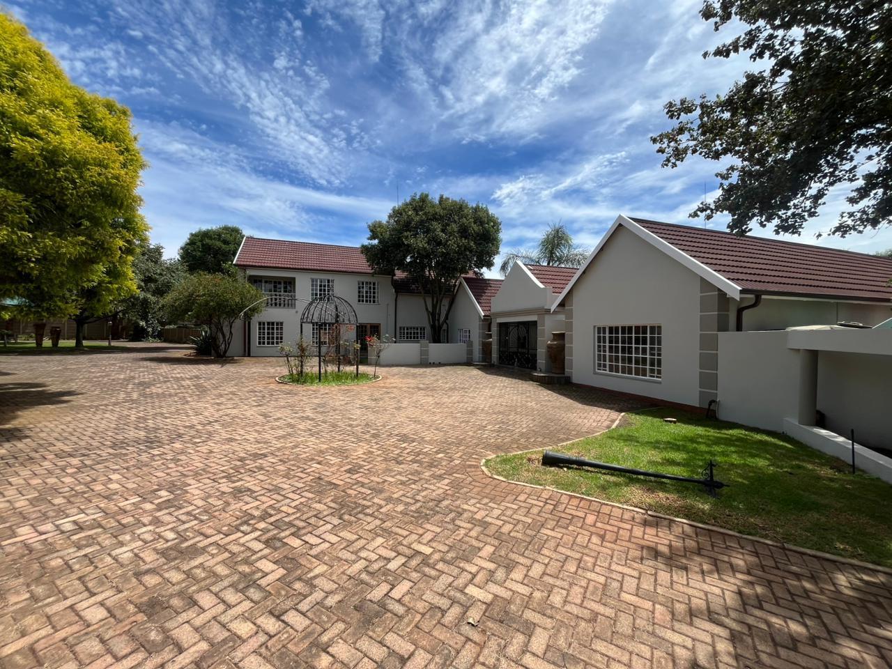 5 Bedroom House in Bredell AH