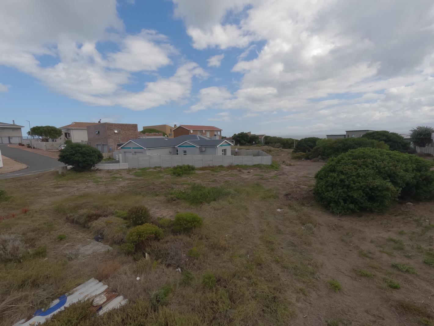 604 m² Land available in Perlemoenbaai