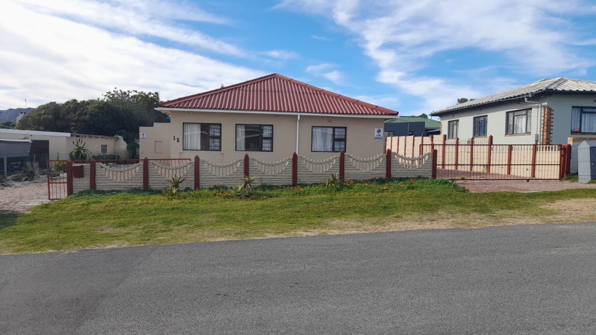 4 Bedroom House in Gansbaai