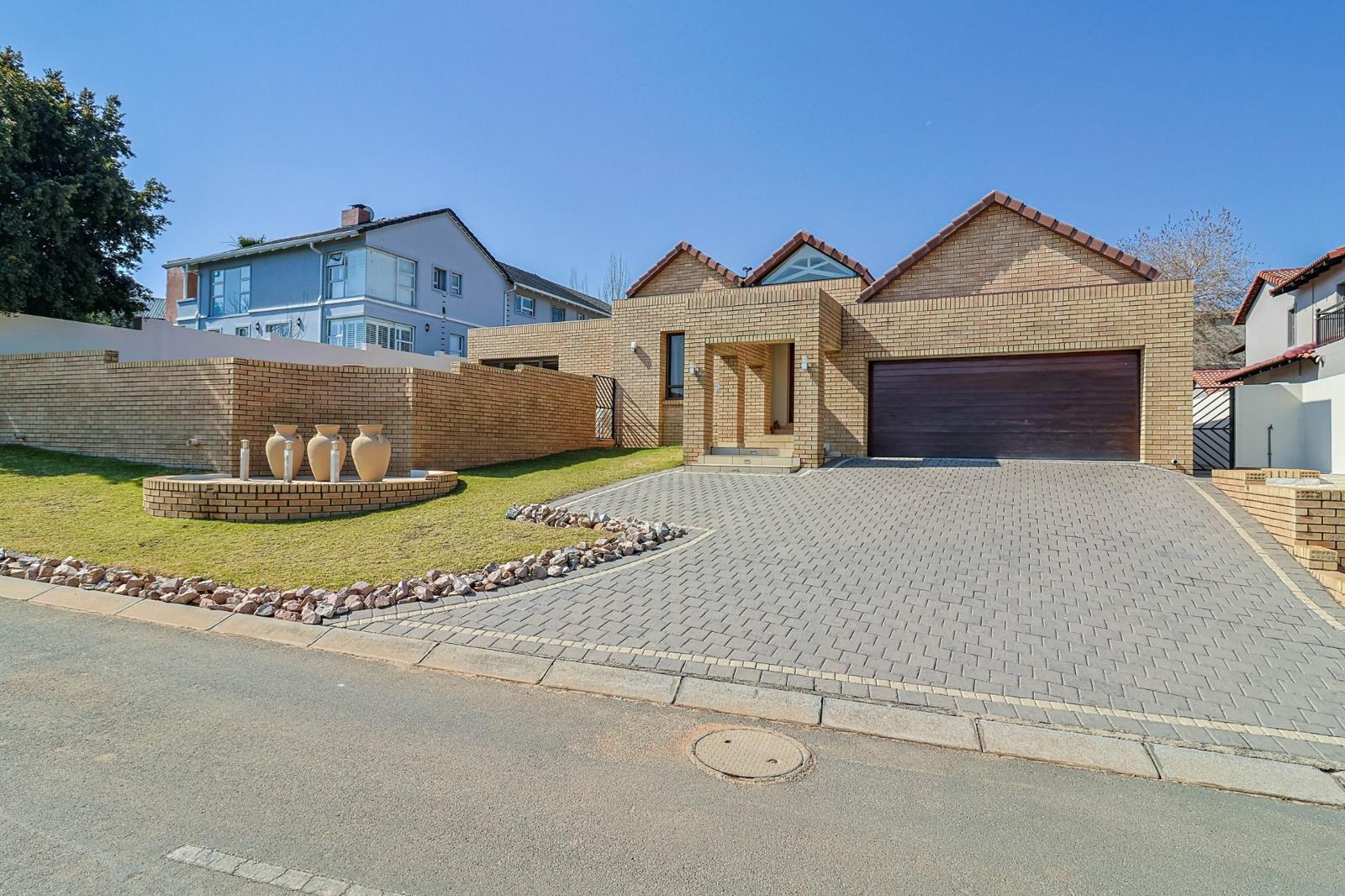 3 Bedroom House in Eagle Canyon Golf Estate