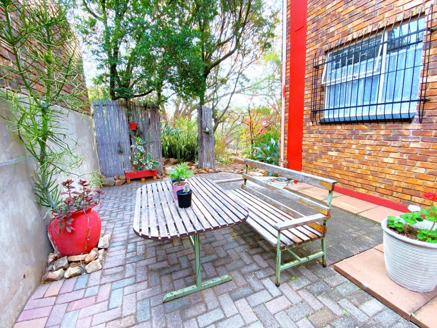 2 Bedroom Apartment in La Montagne