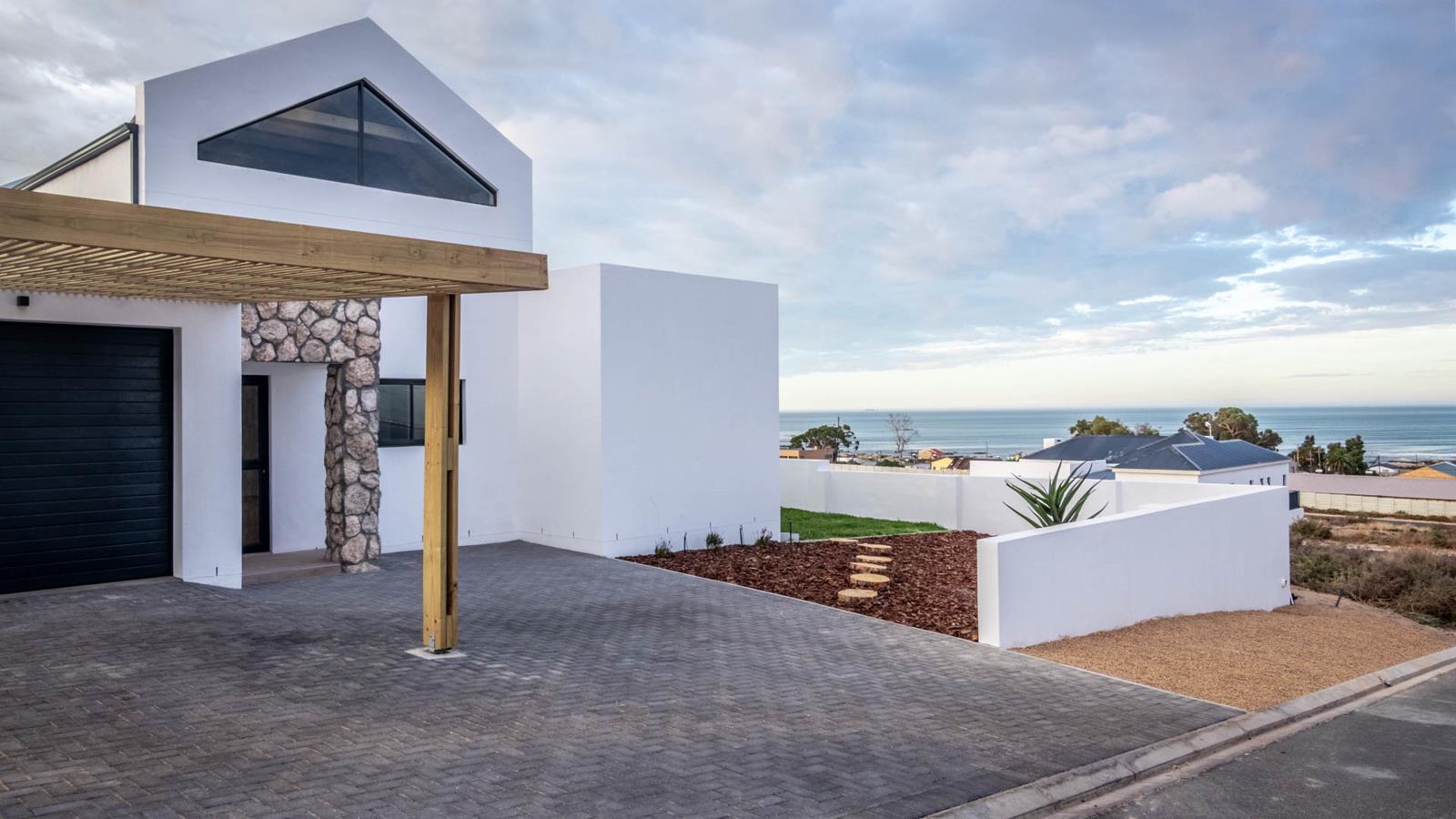 3 Bedroom House in St Helena Views