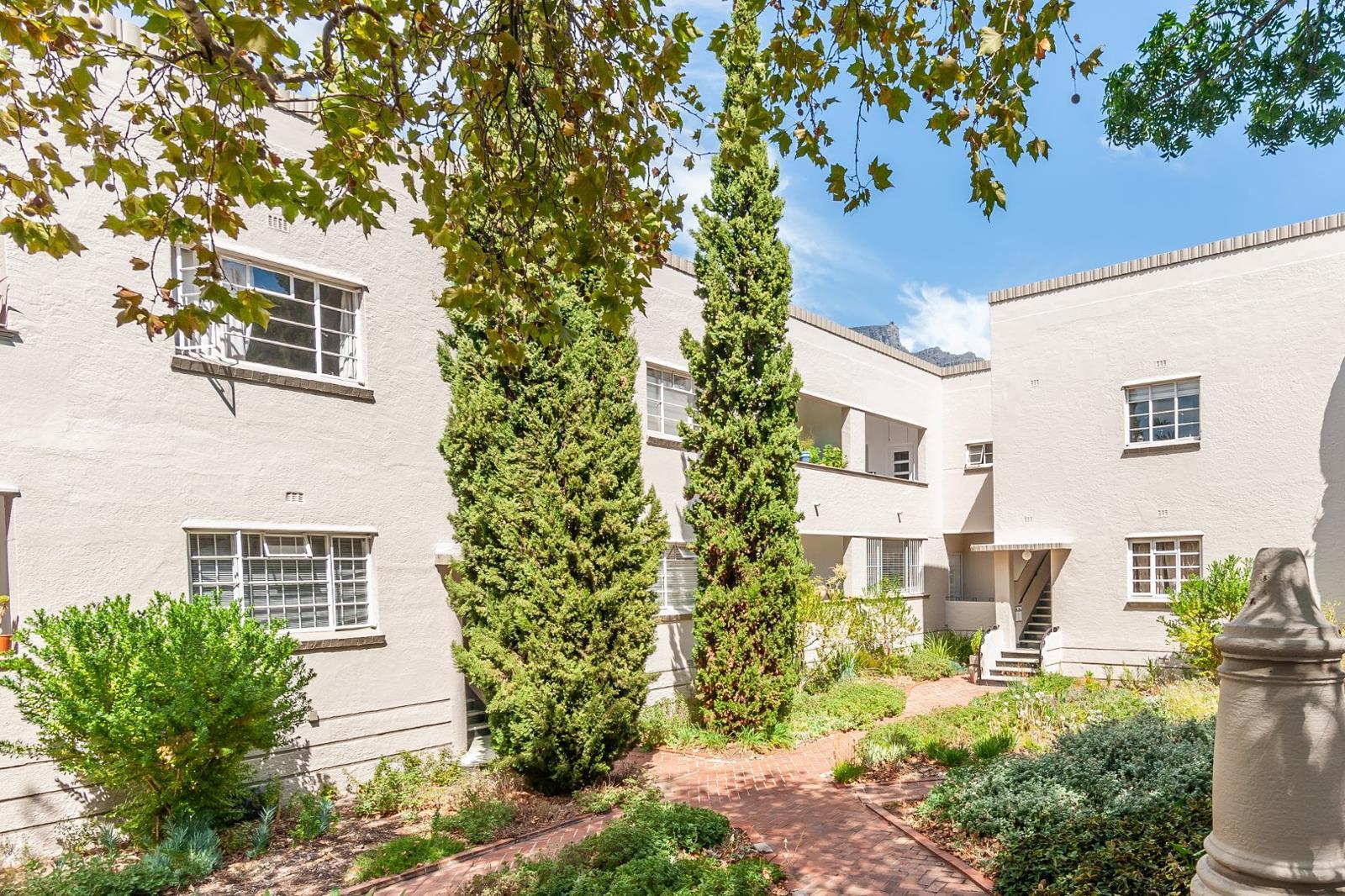 1 Bedroom Apartment in Tamboerskloof