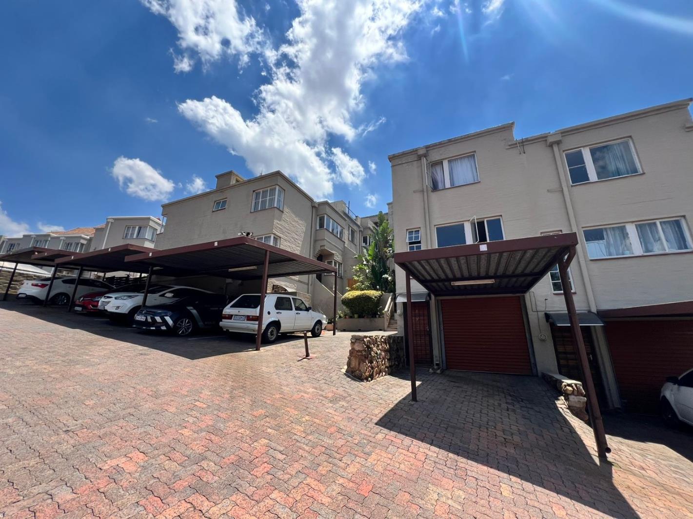 2 Bedroom Townhouse in Ridgeway