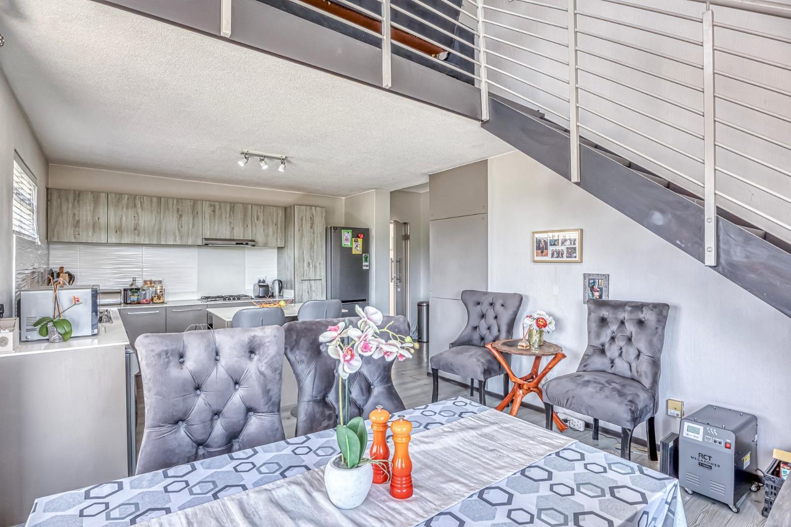 Loft in Broadacres