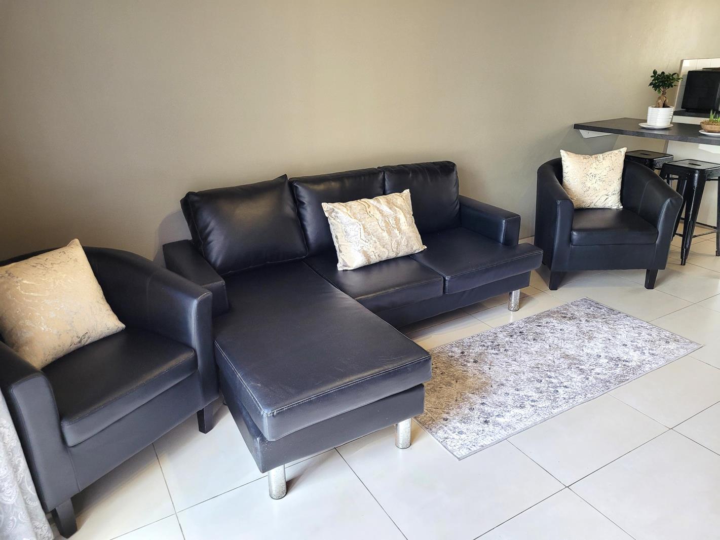 1 Bedroom Garden Cottage in Newton Park