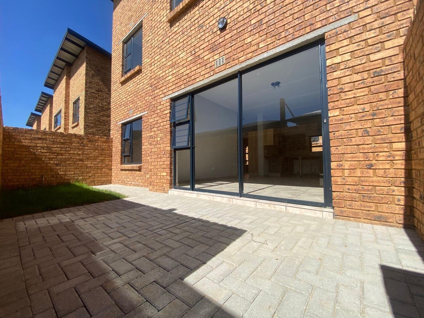 2 Bedroom Apartment in Ravenswood