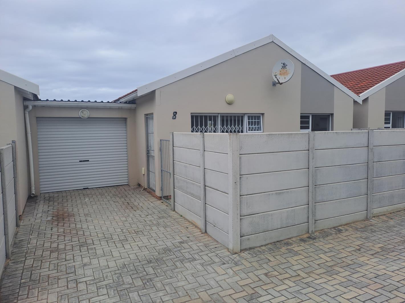 2 Bedroom Townhouse in Fairview