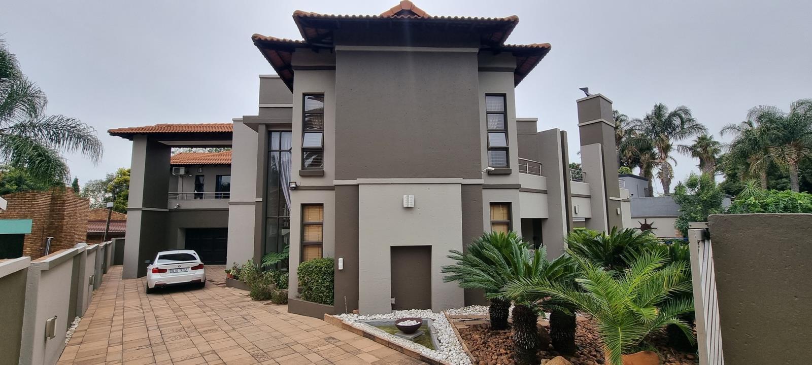 6 Bedroom House in Sunward Park