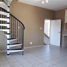 1 Bedroom Duplex in Pineslopes