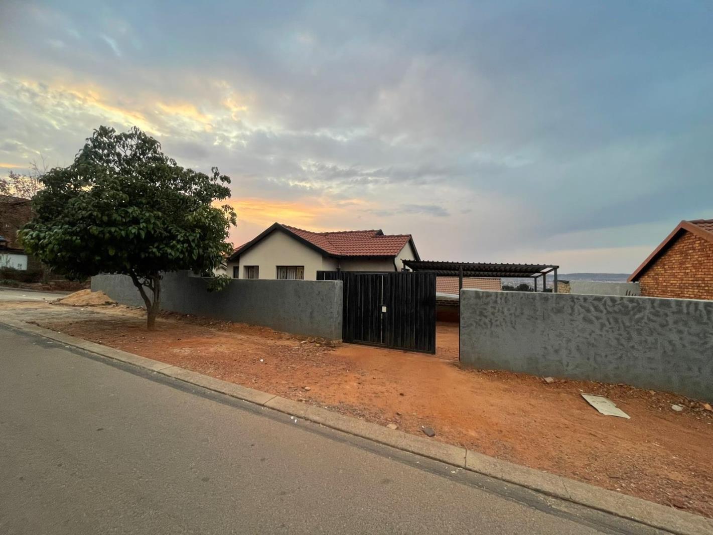 2 Bedroom House in Atteridgeville