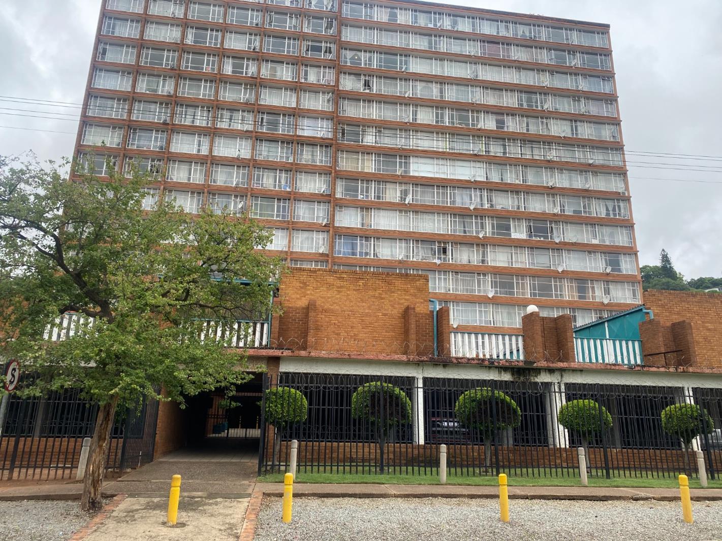 1.5 Bedroom Apartment in Gezina