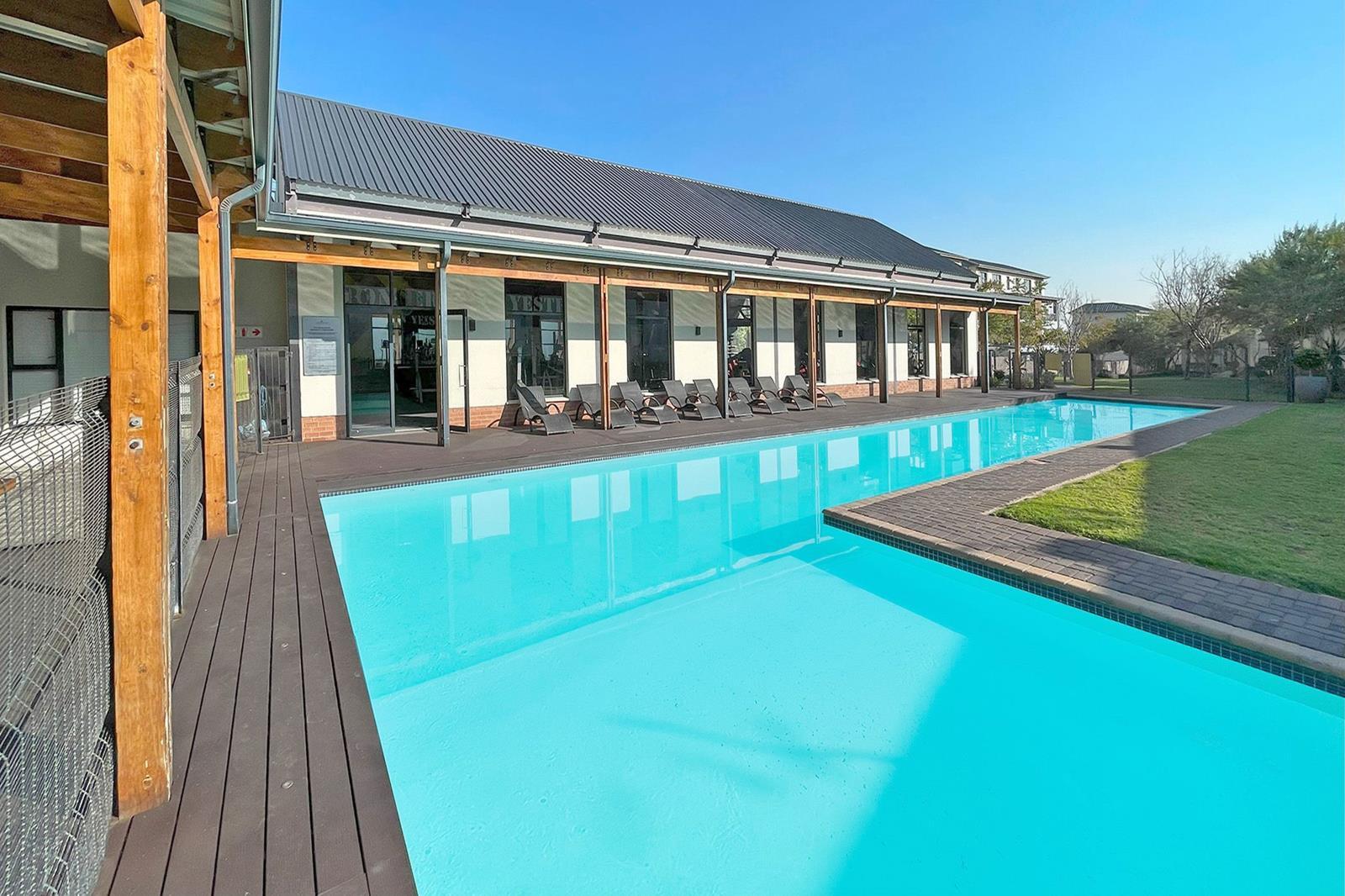 2 Bedroom Apartment in Carlswald Estate