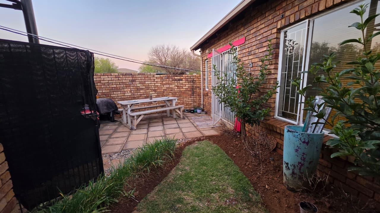 2 Bedroom Townhouse in Highveld