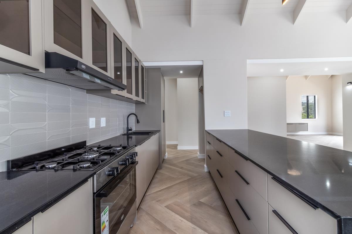 4 Bedroom House in Longlands