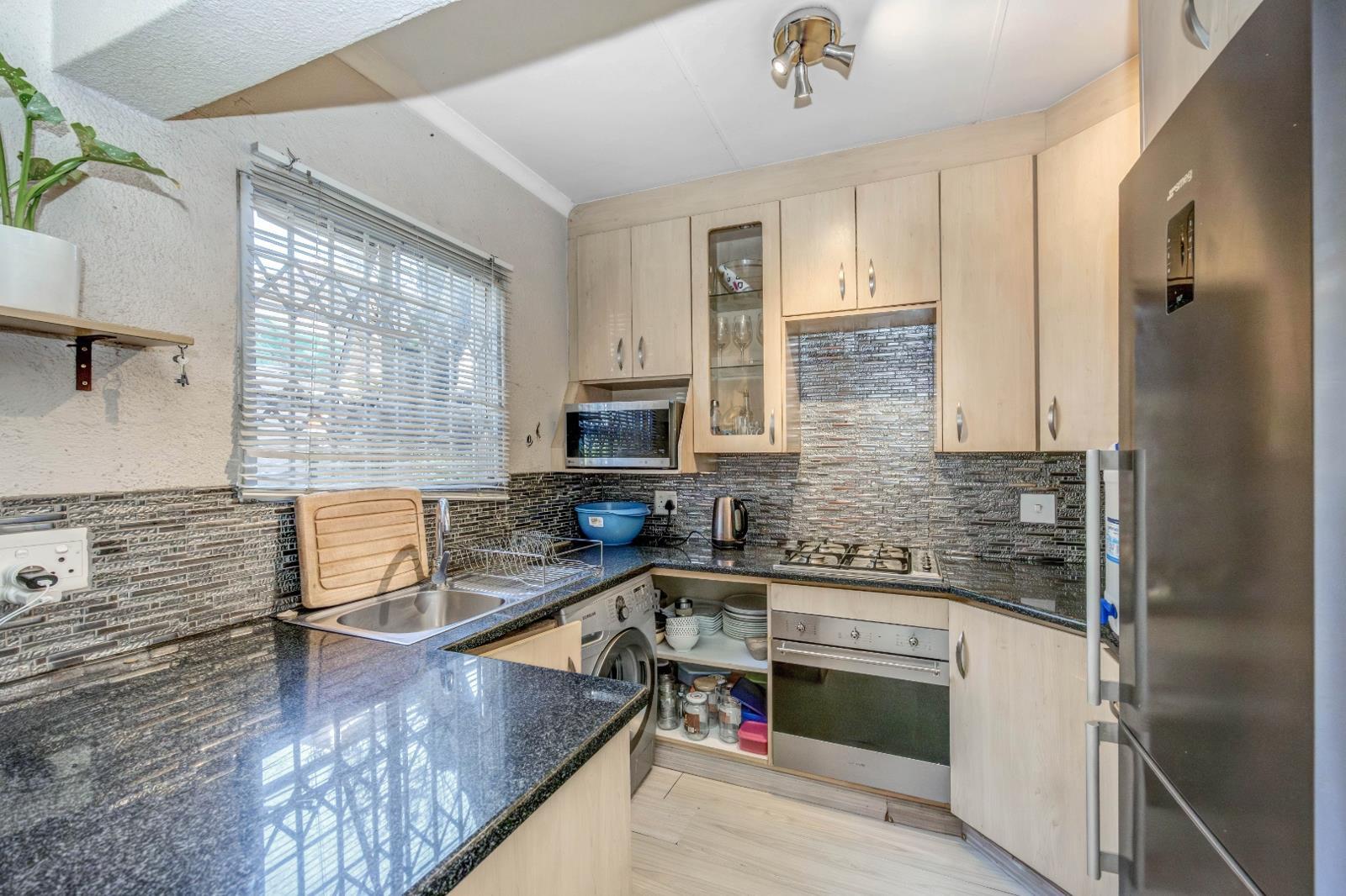2 Bedroom Townhouse in Douglasdale