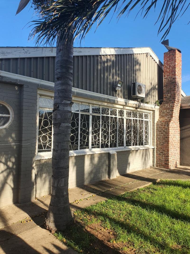 3 Bedroom House in Bothasrus