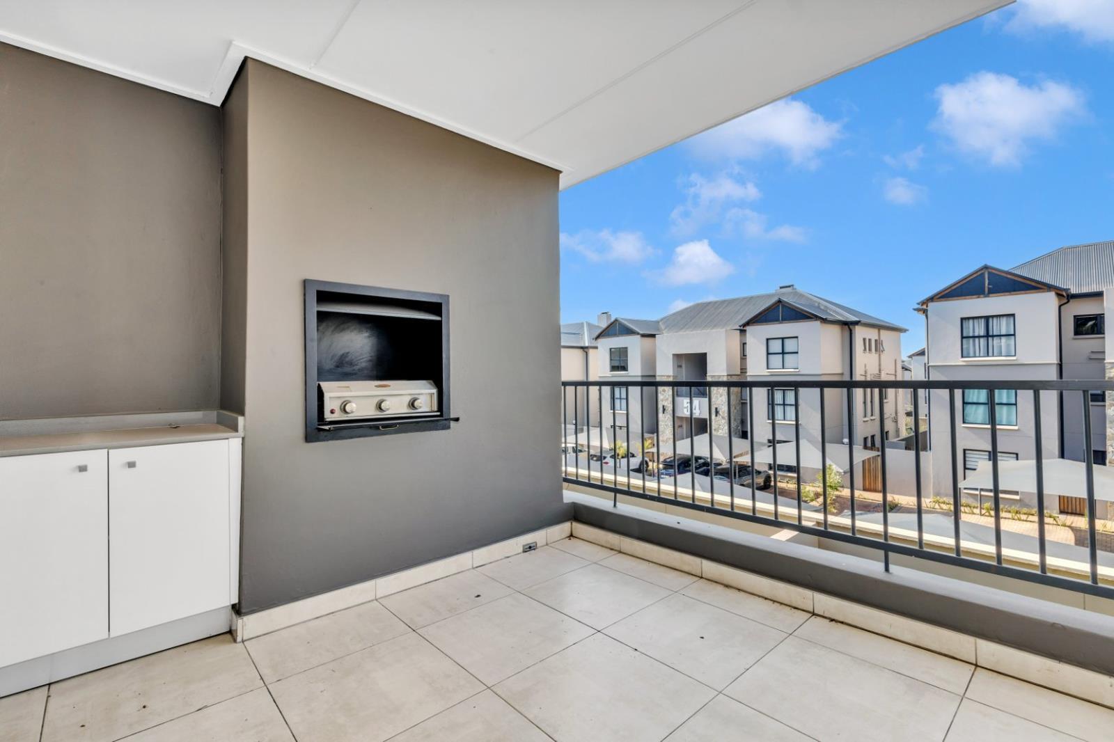 3 Bedroom Apartment in Waterfall