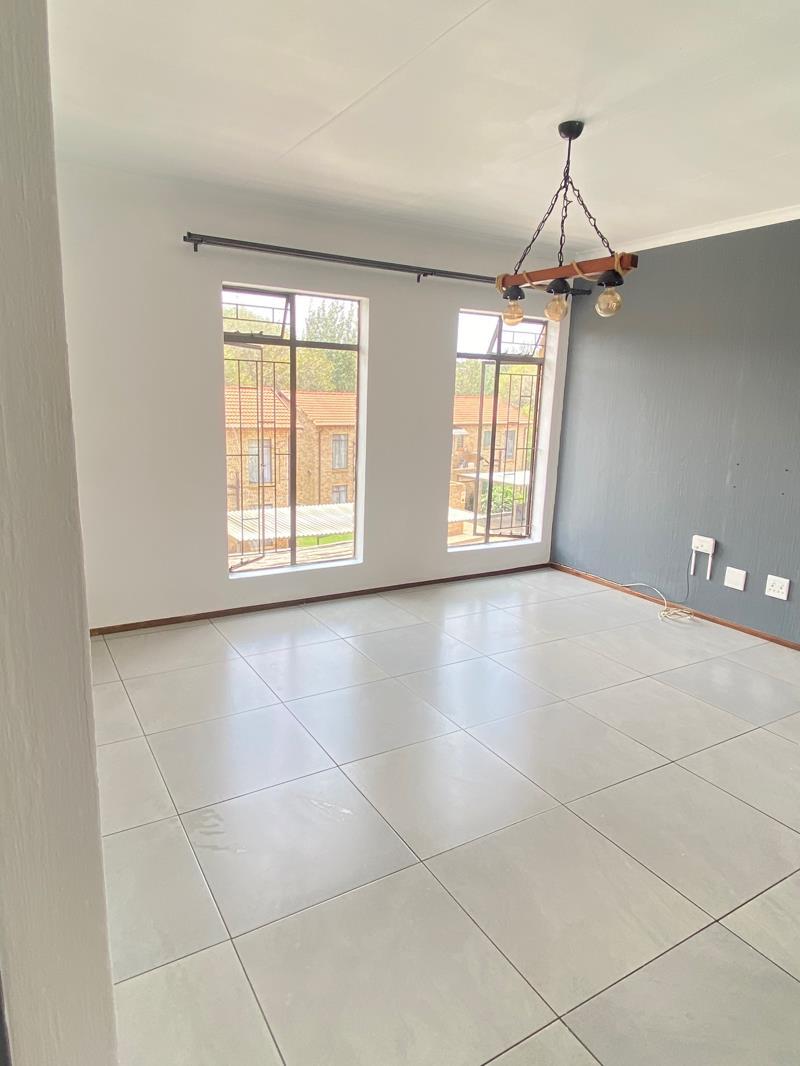 2 Bedroom Apartment in Honeydew Grove