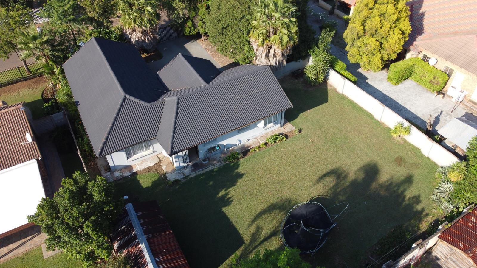 3 Bedroom House in Theresapark