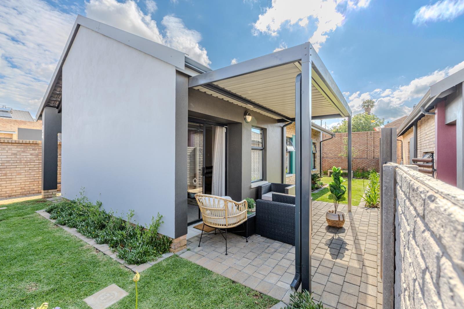 3 Bedroom House in Heuweloord