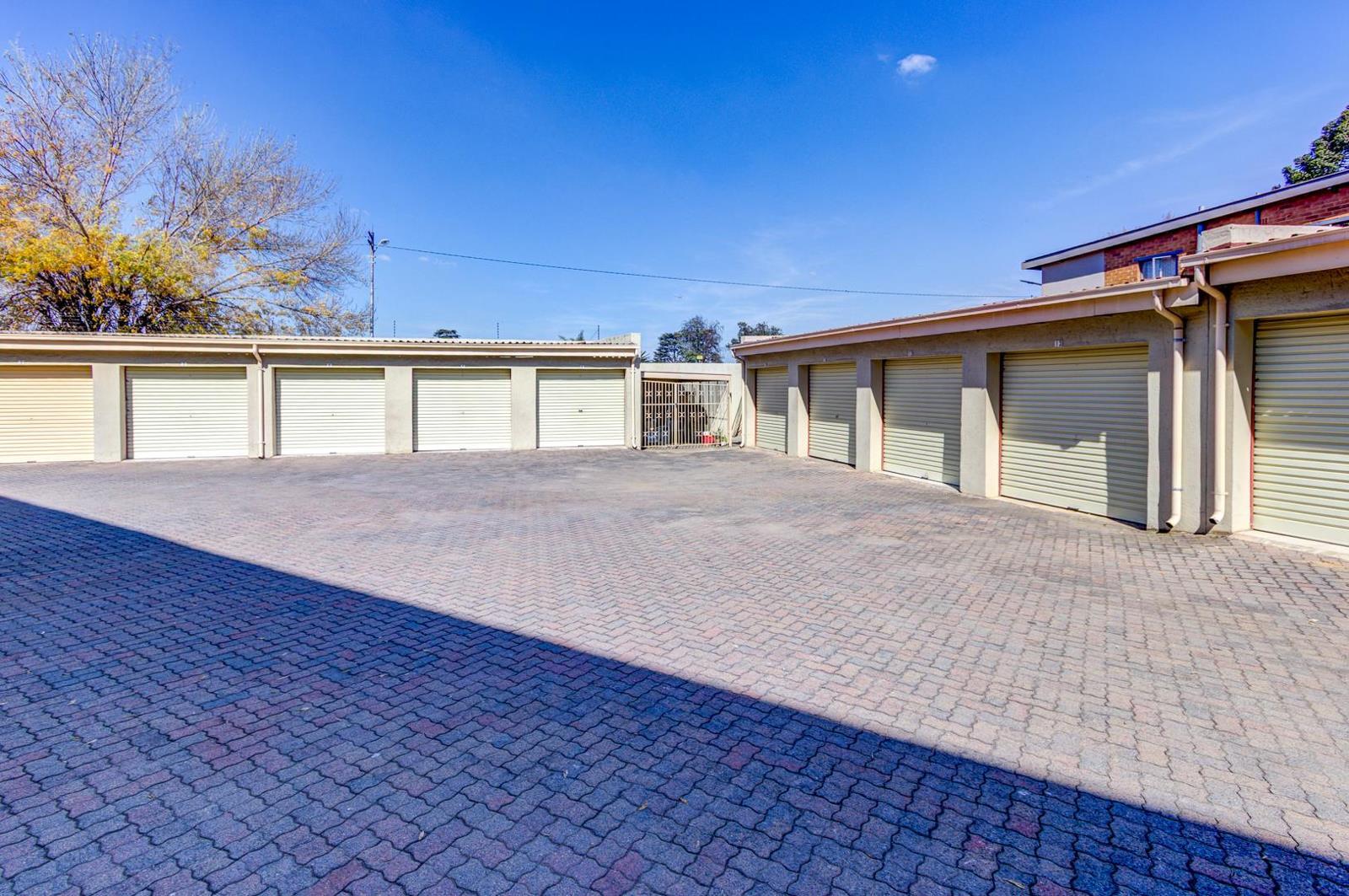 2 Bedroom Apartment in Kameelfontein