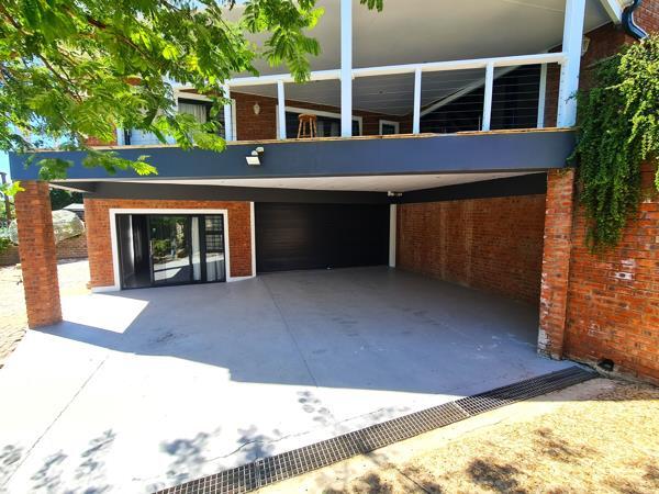 5 Bedroom House in Jeffreys Bay