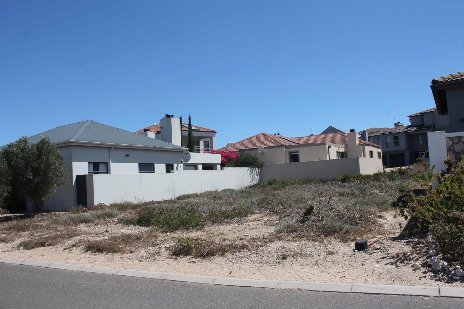 370 m² Land available in Calypso Beach