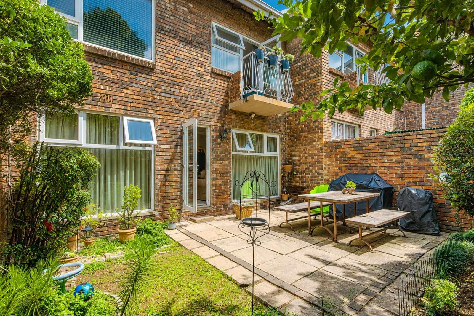 3 Bedroom Townhouse in Randpark Ridge