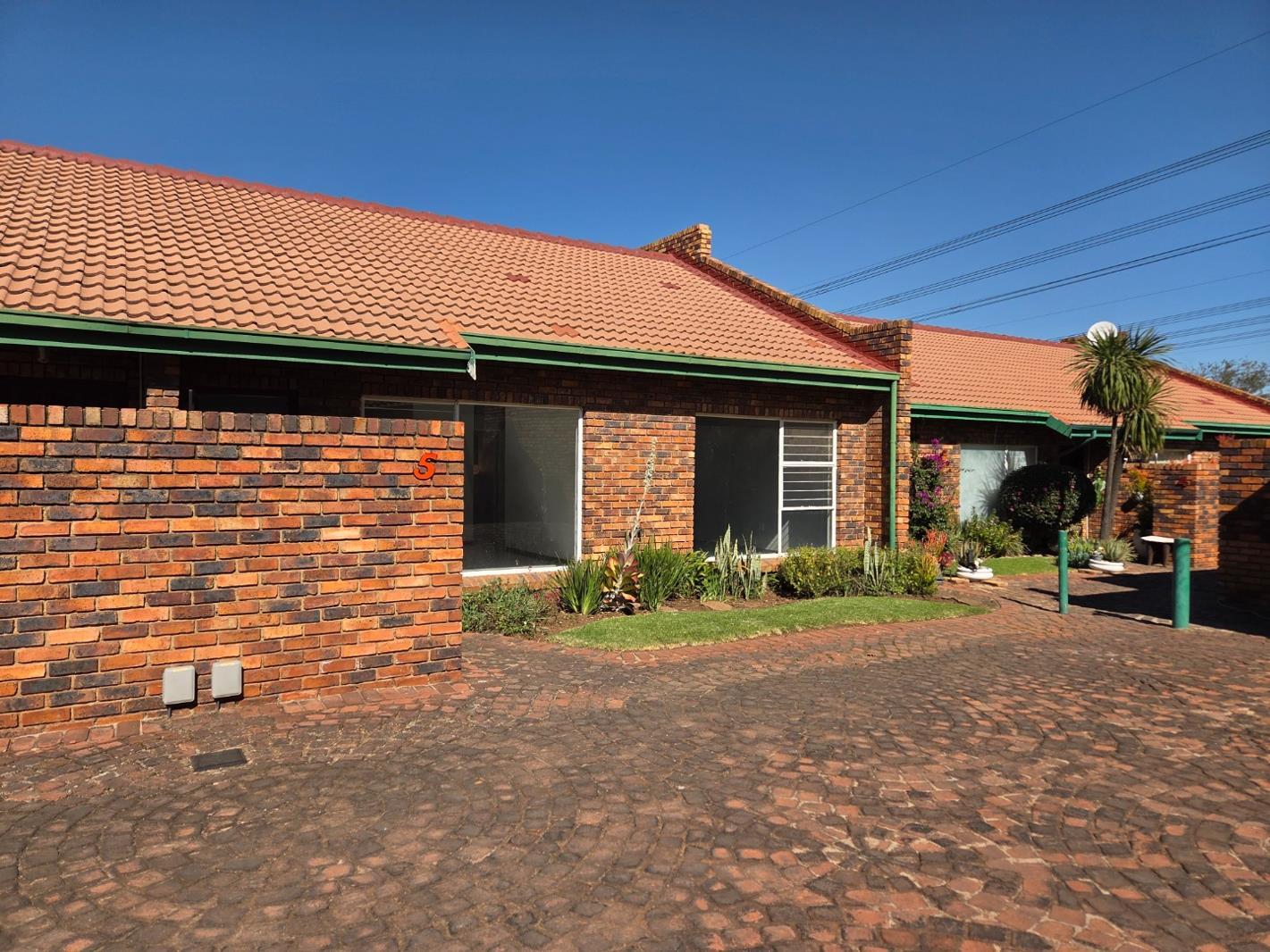 2 Bedroom Townhouse in Mayberry Park