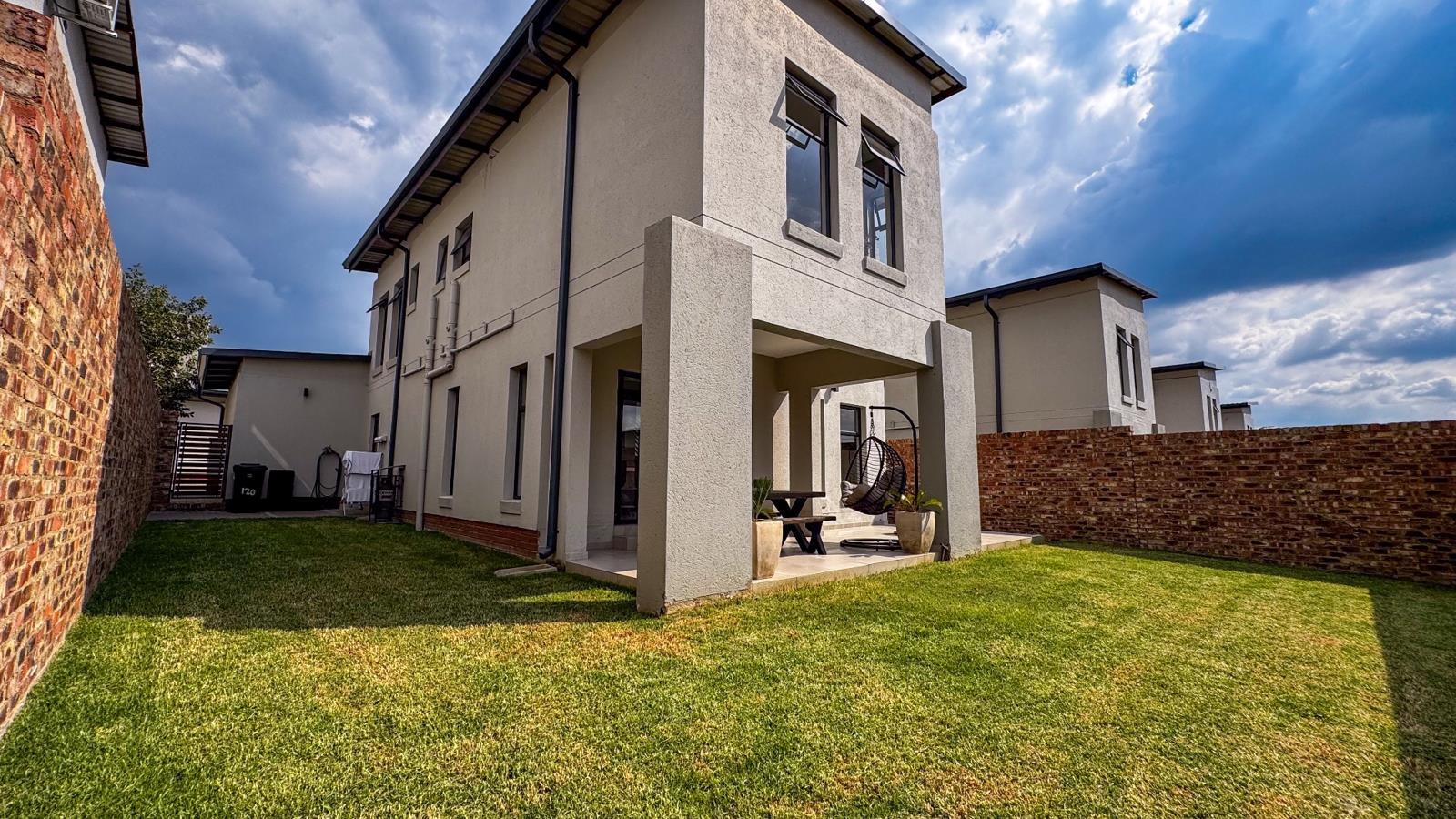 3 Bedroom House in Kyalami AH