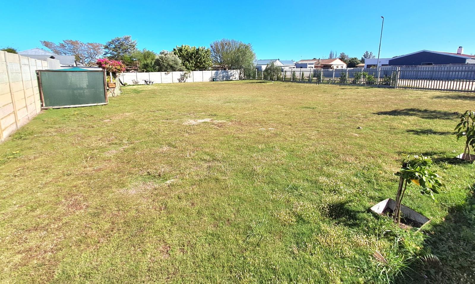 736 m² Land available in Hopefield