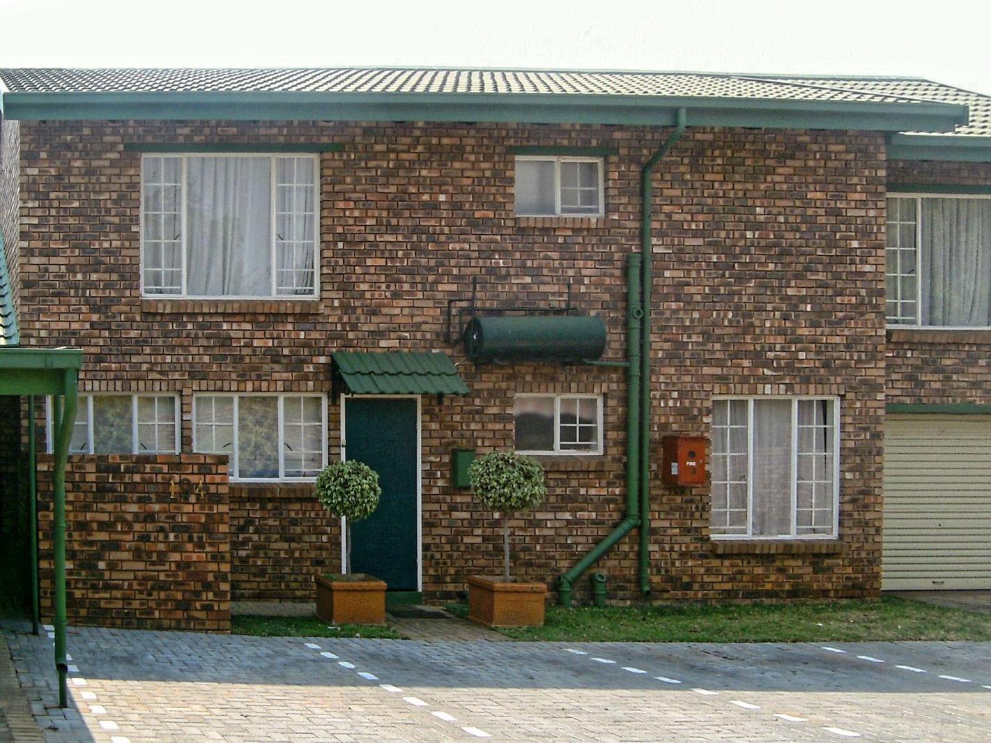 3 Bedroom Townhouse in Weavind Park