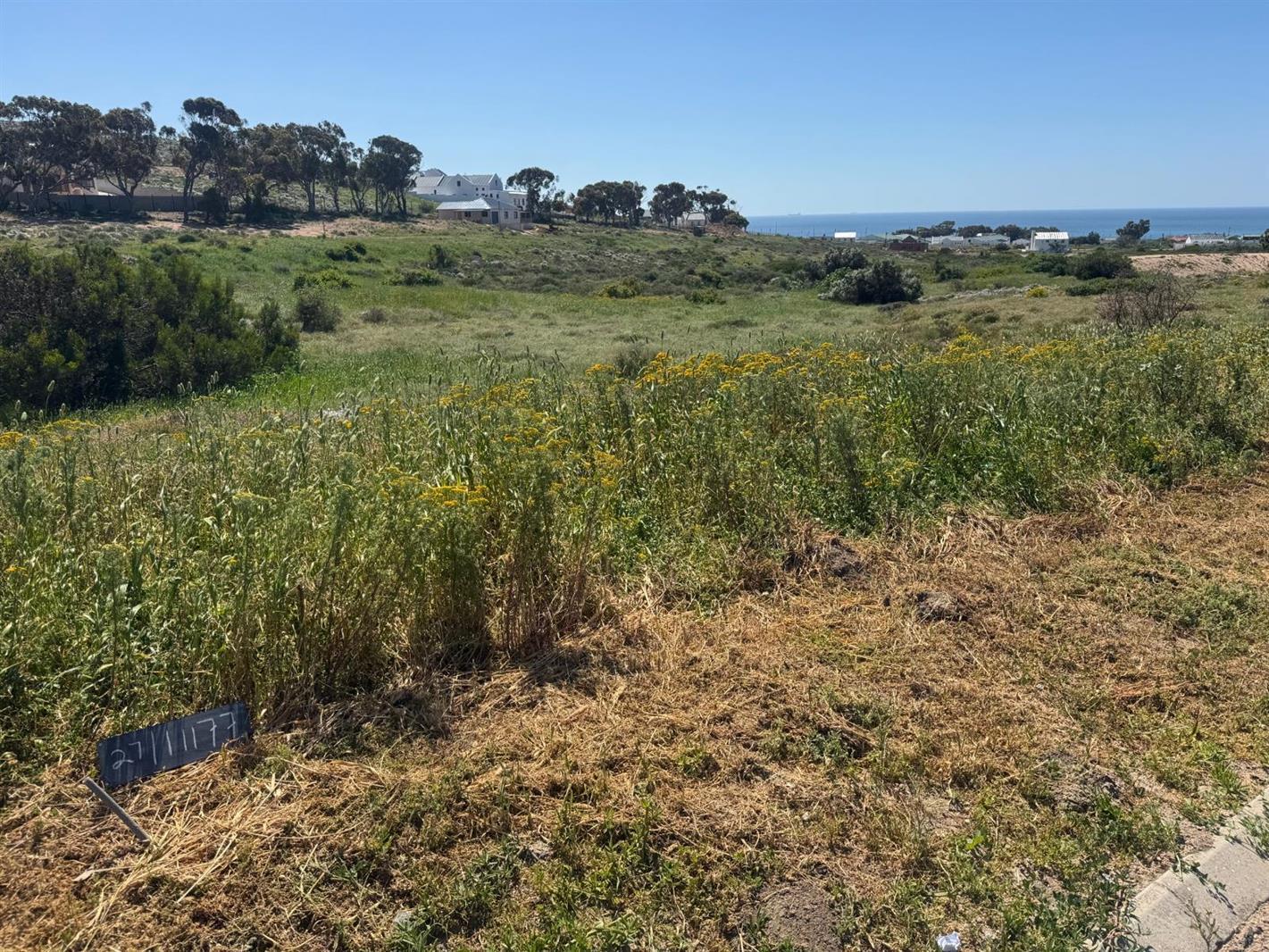415 m² Land available in St Helena Views