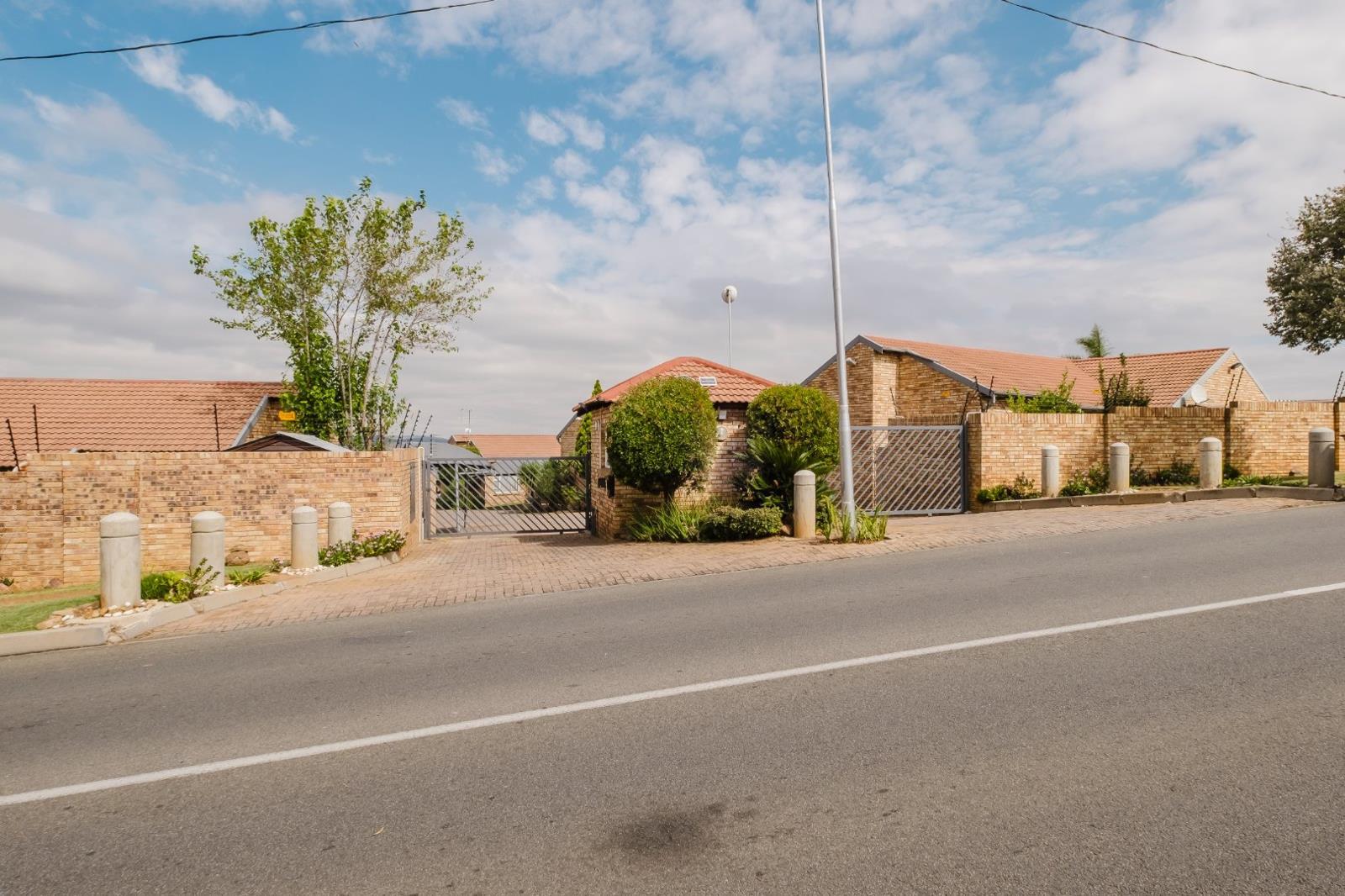 3 Bedroom Townhouse in Liefde en Vrede