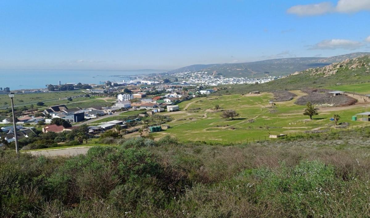 589 m² Land available in St Helena Bay