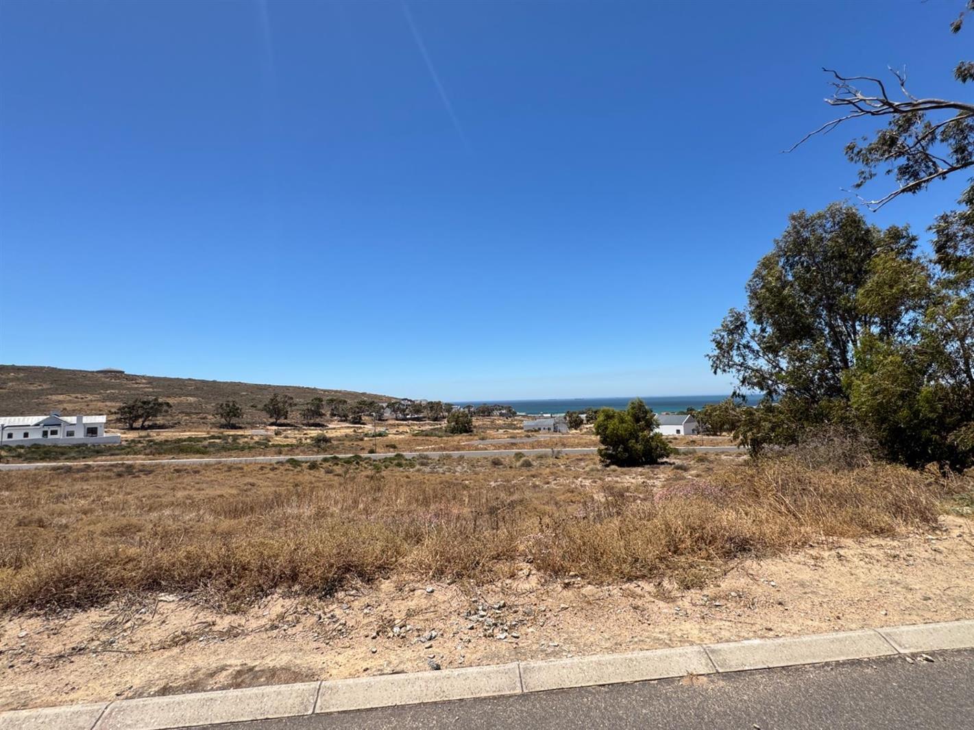 400 m² Land available in St Helena Views