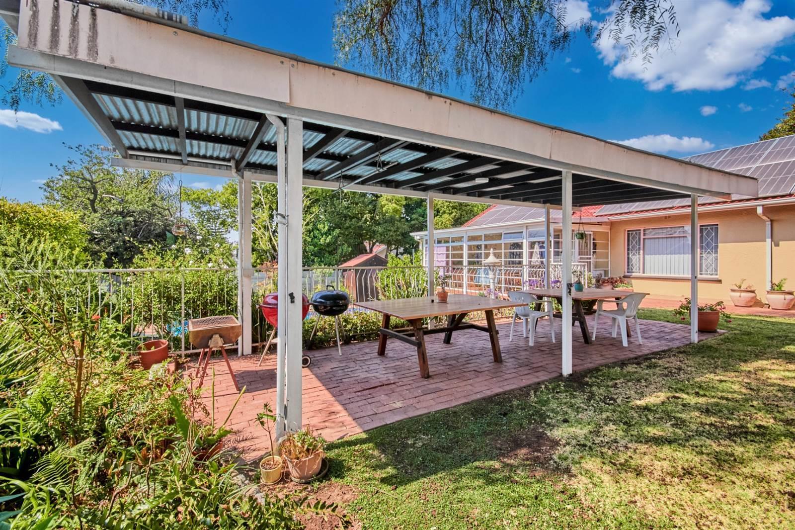 1 Bedroom Apartment in Randpark Ridge