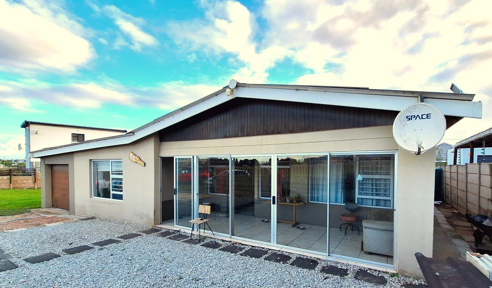3 Bedroom House in Sandbaai