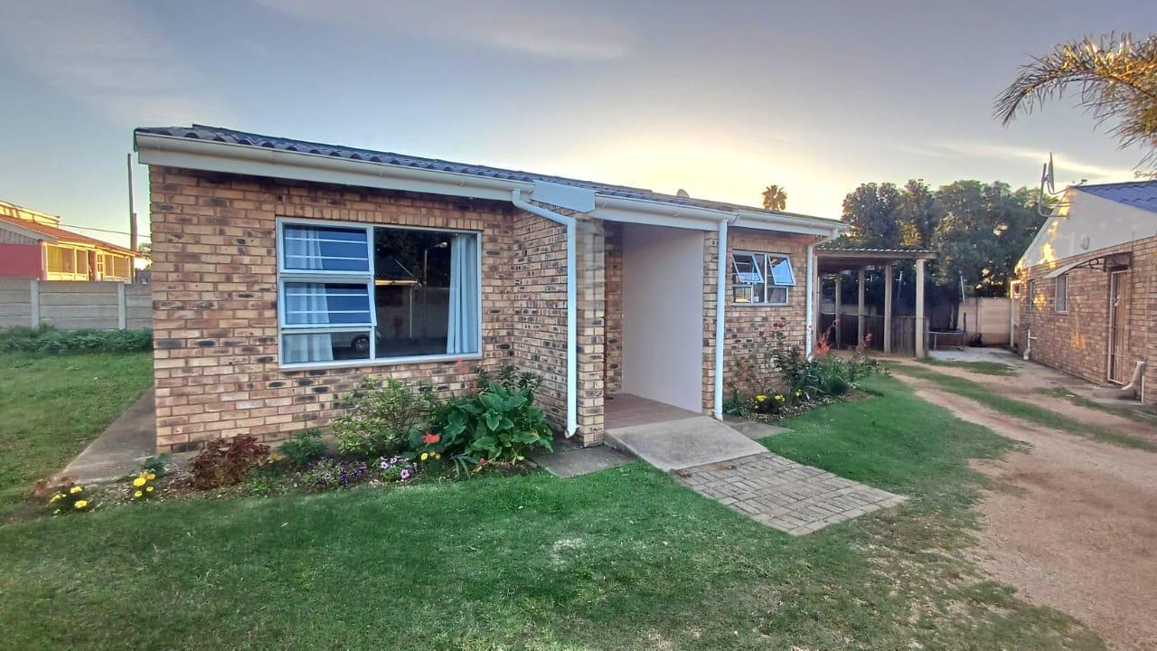 2 Bedroom Townhouse in Bothasrus